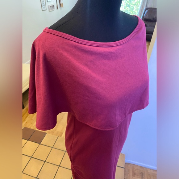 Off shoulder dress with side cut NWOT - Picture 5 of 13